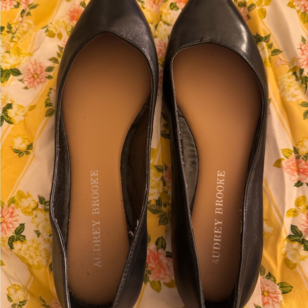 Audrey Brooke Black Nora Flats - Picture 8 of 9